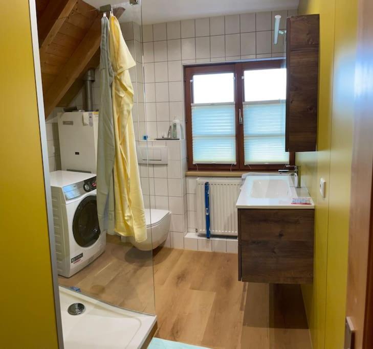 Neu Renoviertes 2Zi Appartment Im Dg เฟลด์เคียร์ช ภายนอก รูปภาพ