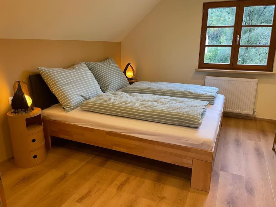 Neu Renoviertes 2Zi Appartment Im Dg เฟลด์เคียร์ช ภายนอก รูปภาพ